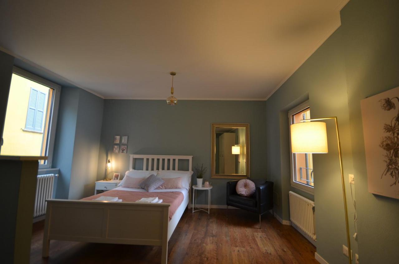 Willa Varennahouse Aston Apt Zewnętrze zdjęcie
