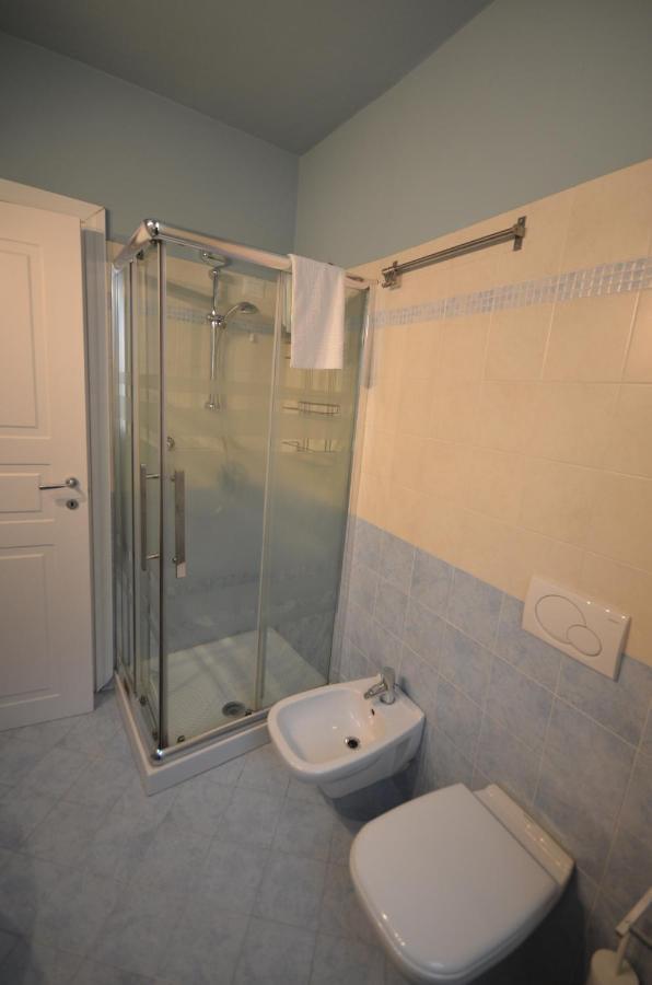 Willa Varennahouse Aston Apt Zewnętrze zdjęcie