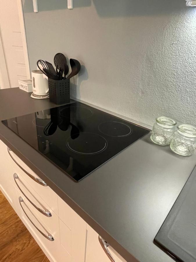 Willa Varennahouse Aston Apt Zewnętrze zdjęcie